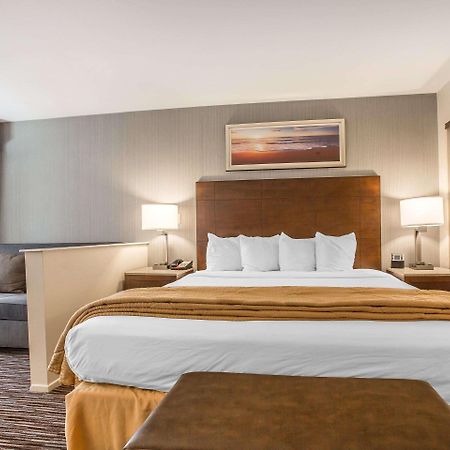 Quality Inn & Suites Хермоса-Бич Экстерьер фото