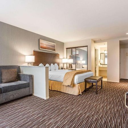 Quality Inn & Suites Хермоса-Бич Экстерьер фото