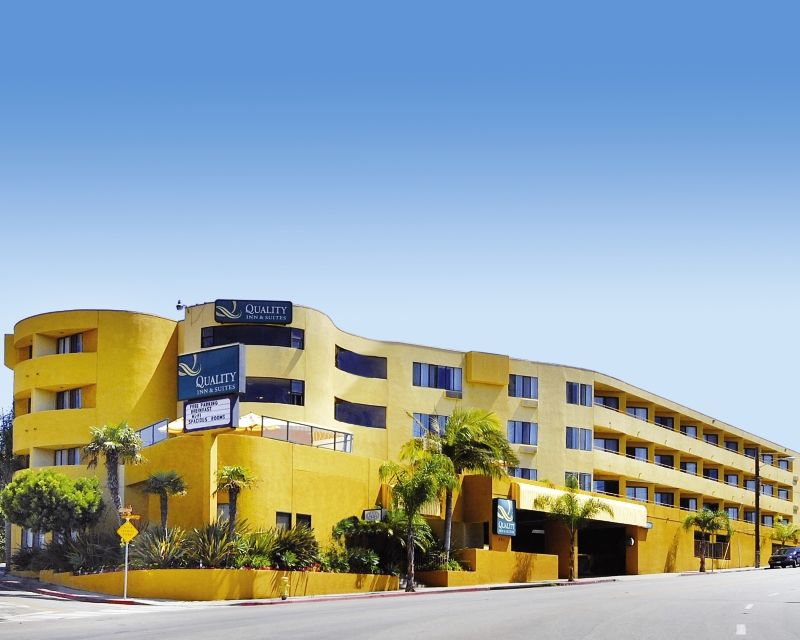 Quality Inn & Suites Хермоса-Бич Экстерьер фото